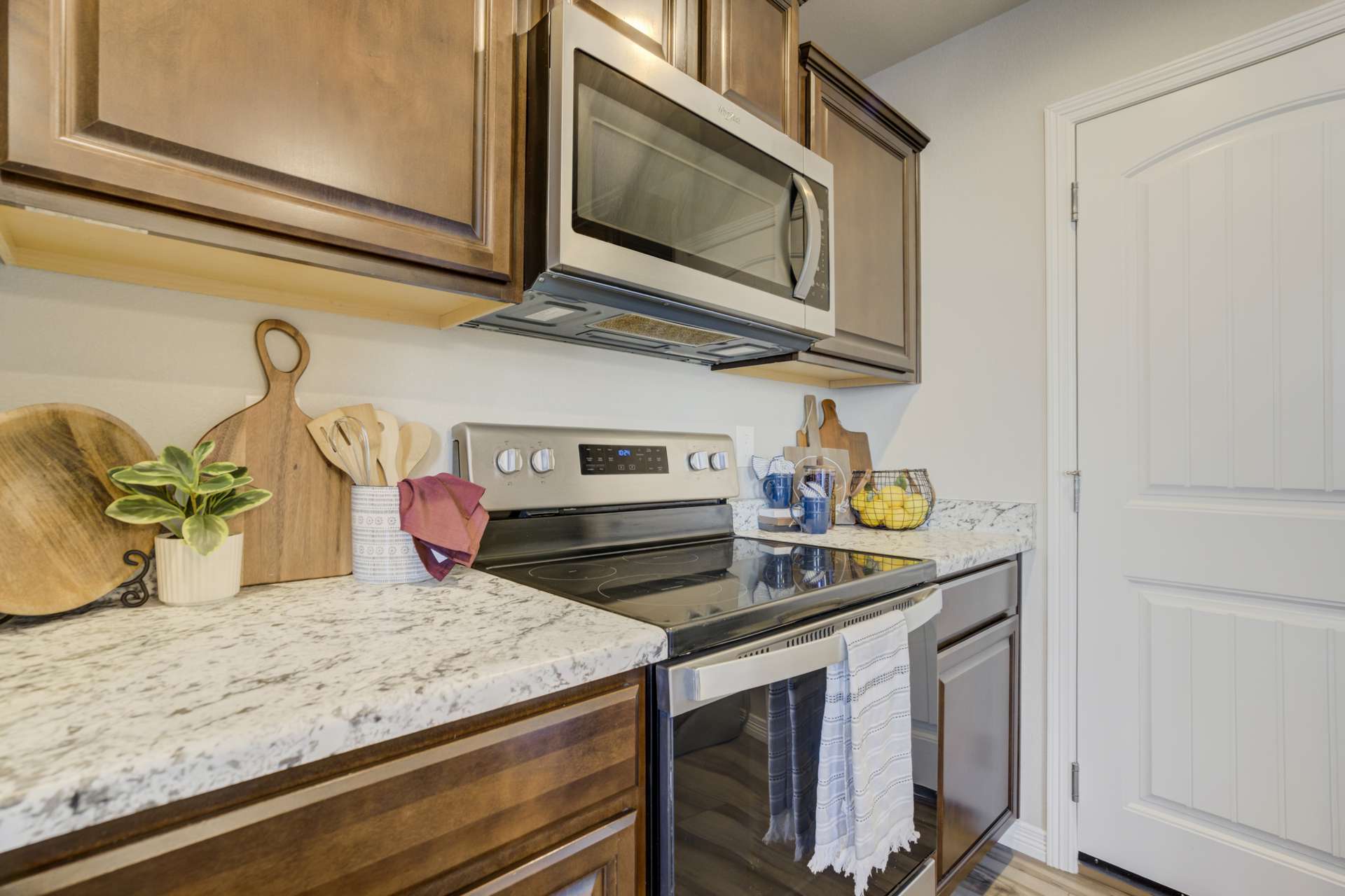 5338 Kingscote Dr-0024