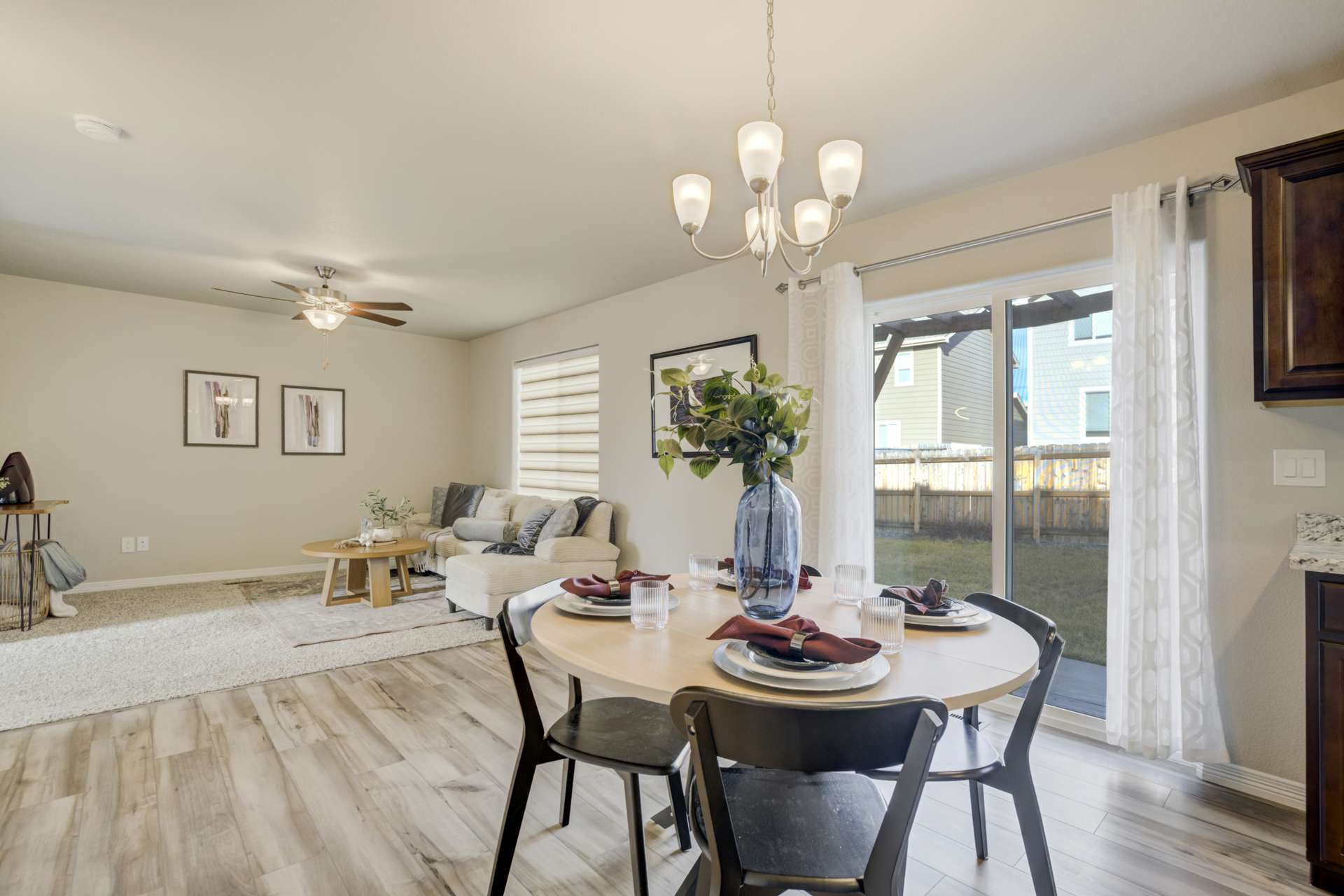 5338 Kingscote Dr-0025