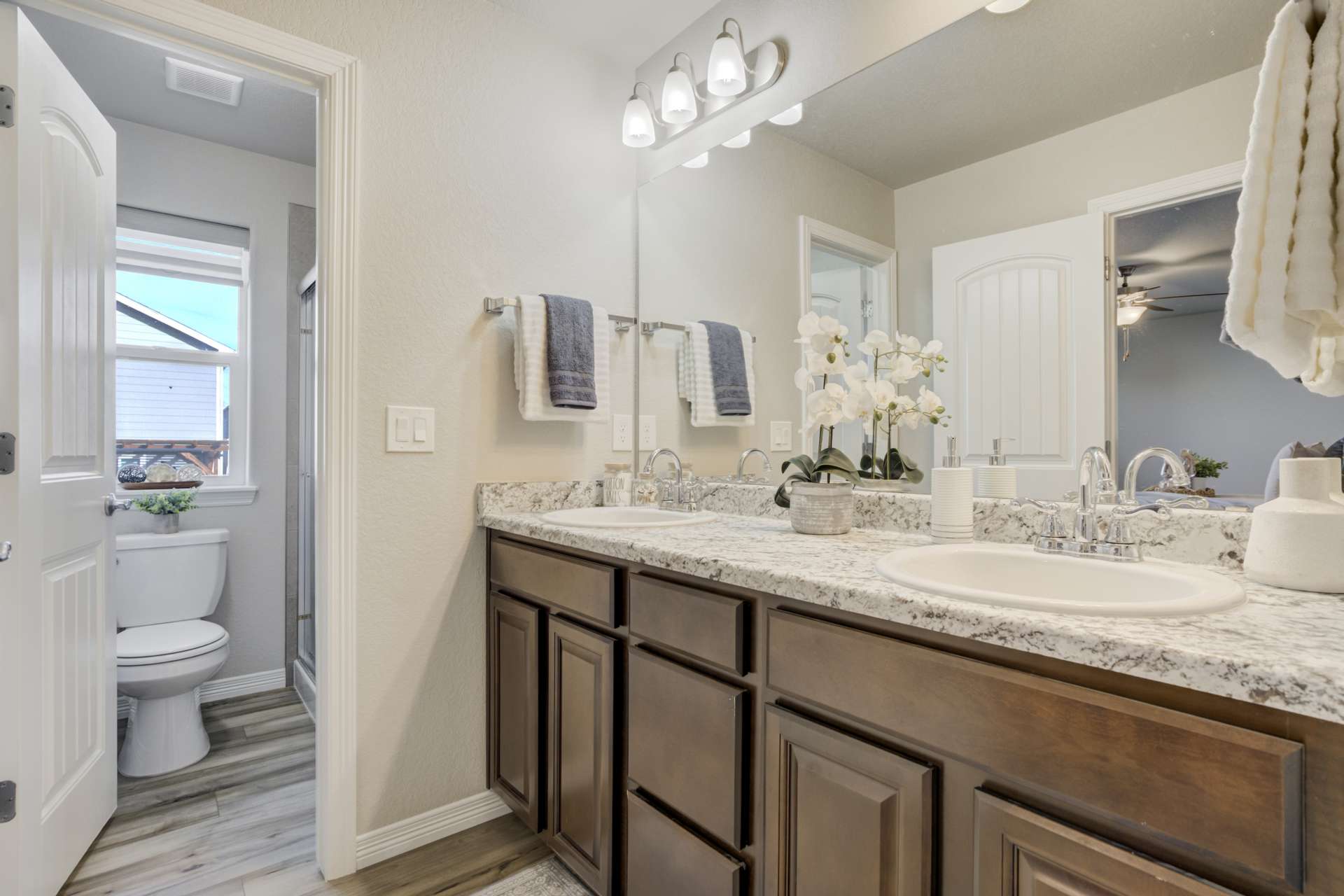 5338 Kingscote Dr-0031