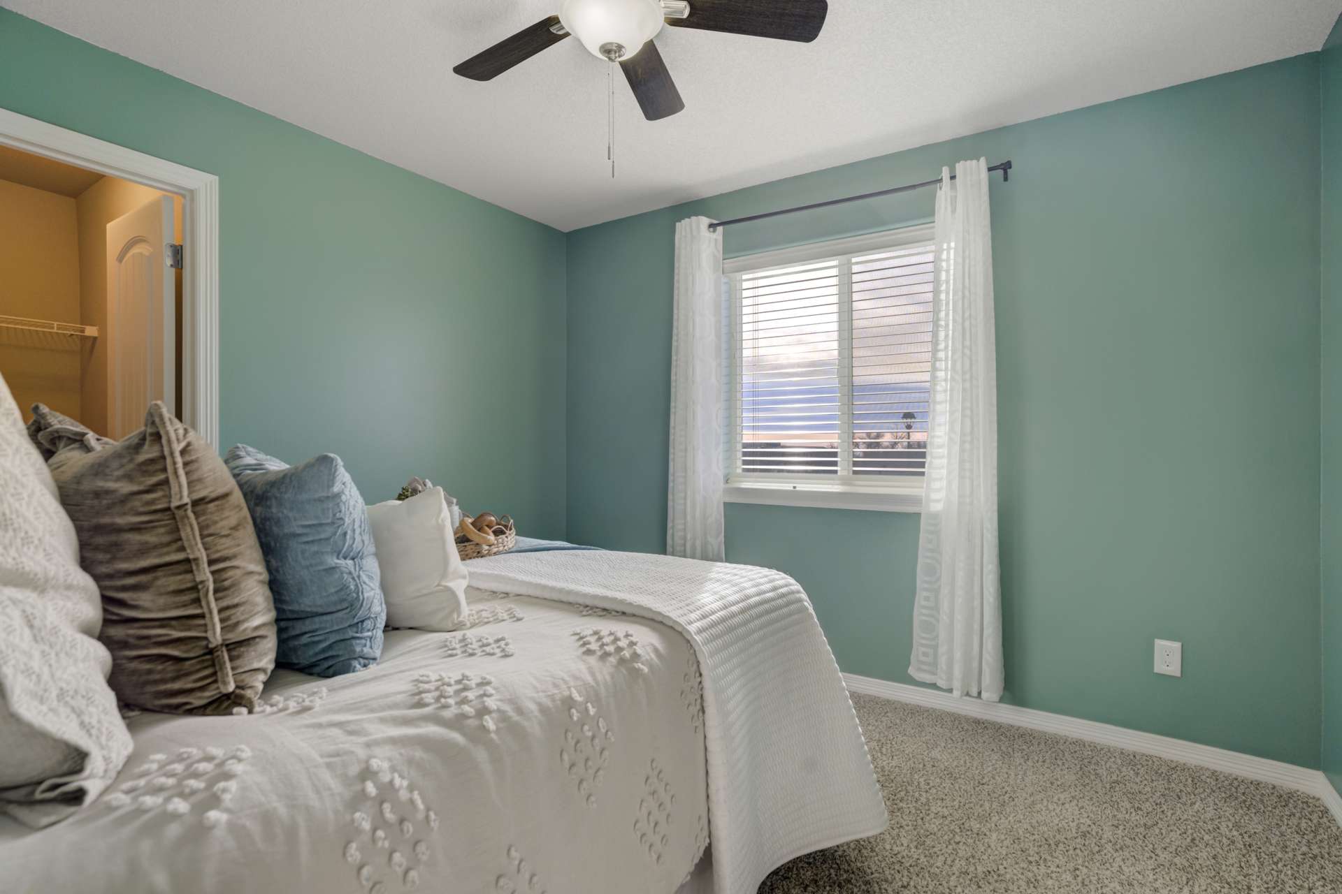 5338 Kingscote Dr-0037