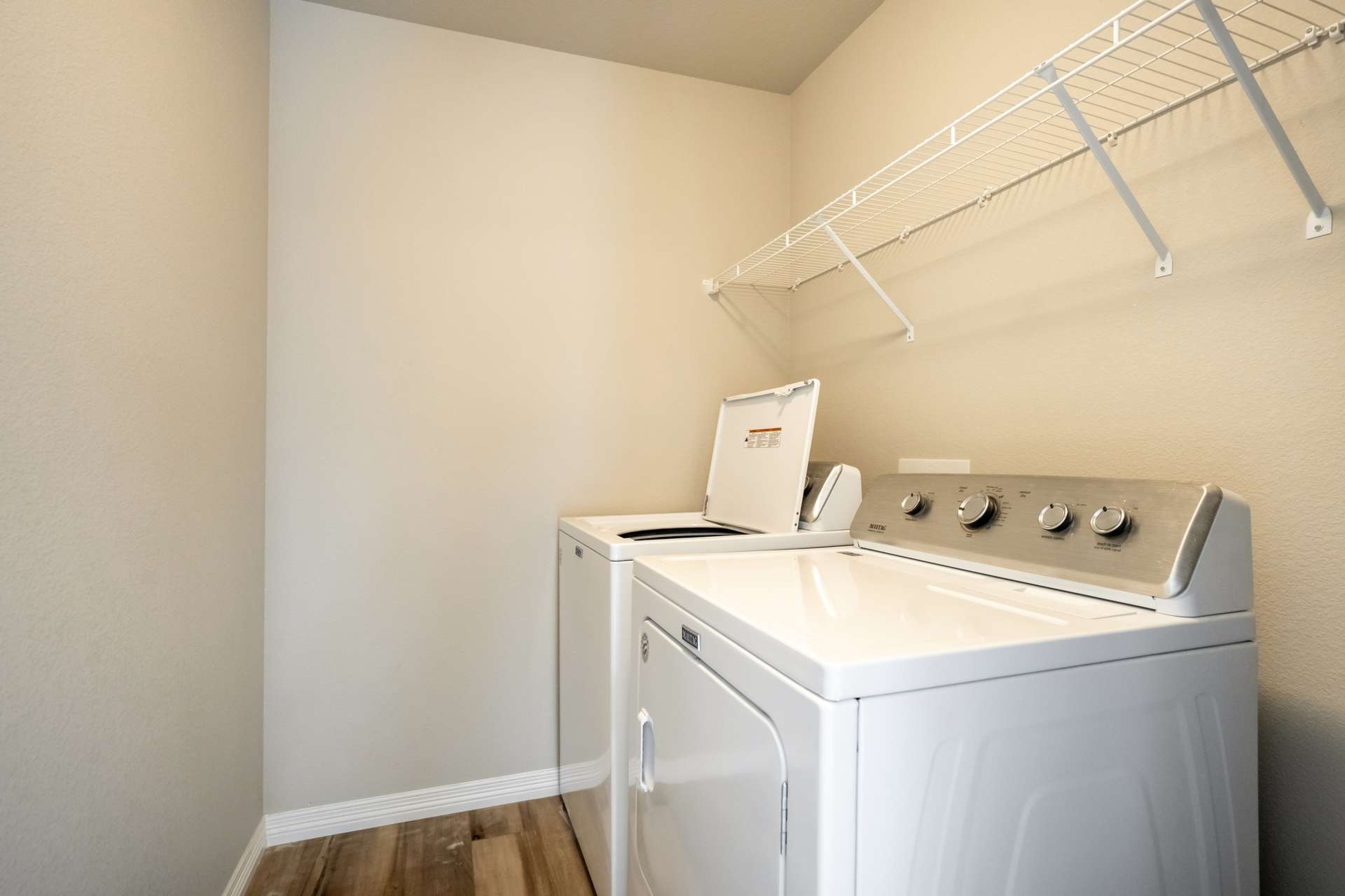 5338 Kingscote Dr-0043